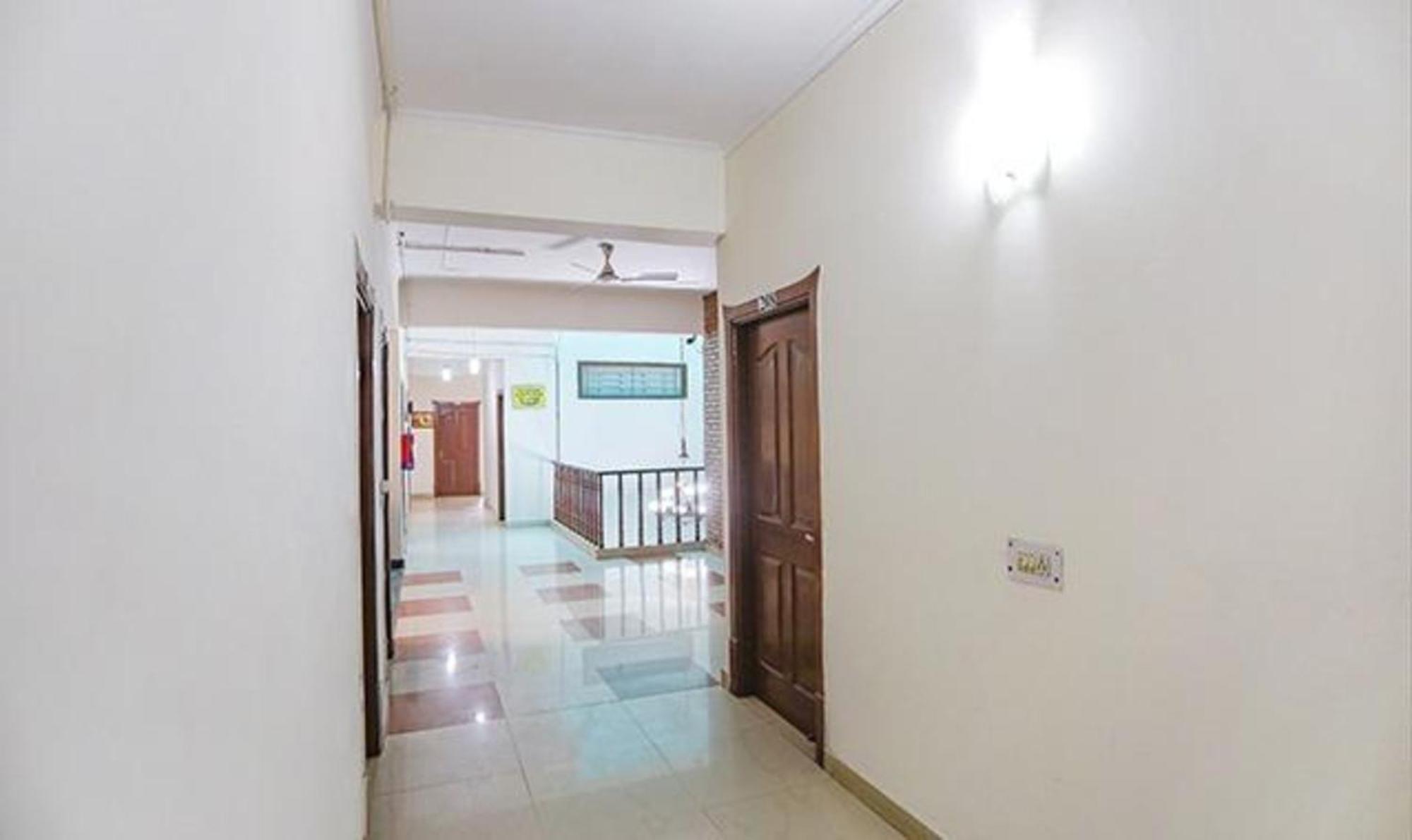 Fabexpress Ap International Hotel Noida Kültér fotó