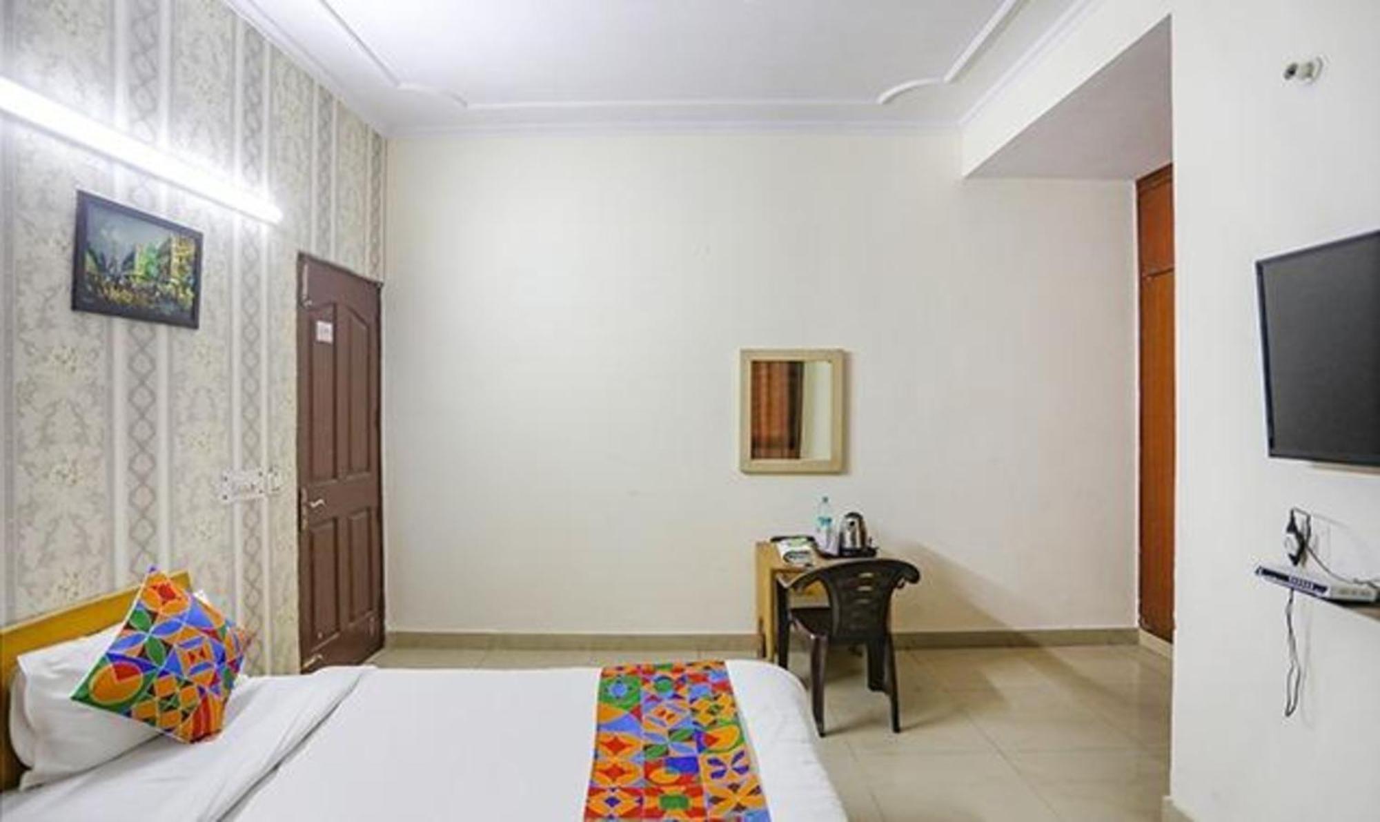 Fabexpress Ap International Hotel Noida Kültér fotó