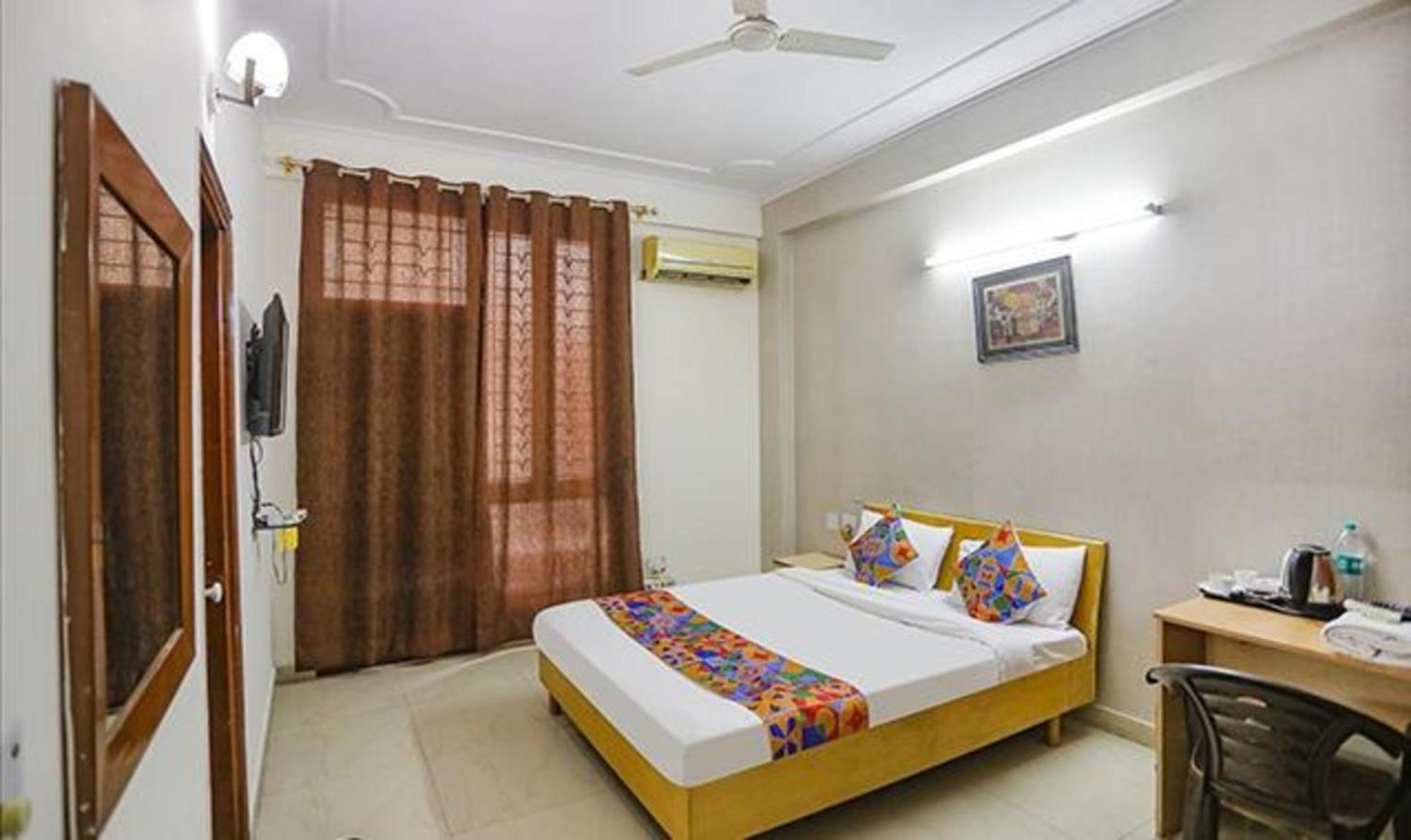 Fabexpress Ap International Hotel Noida Kültér fotó