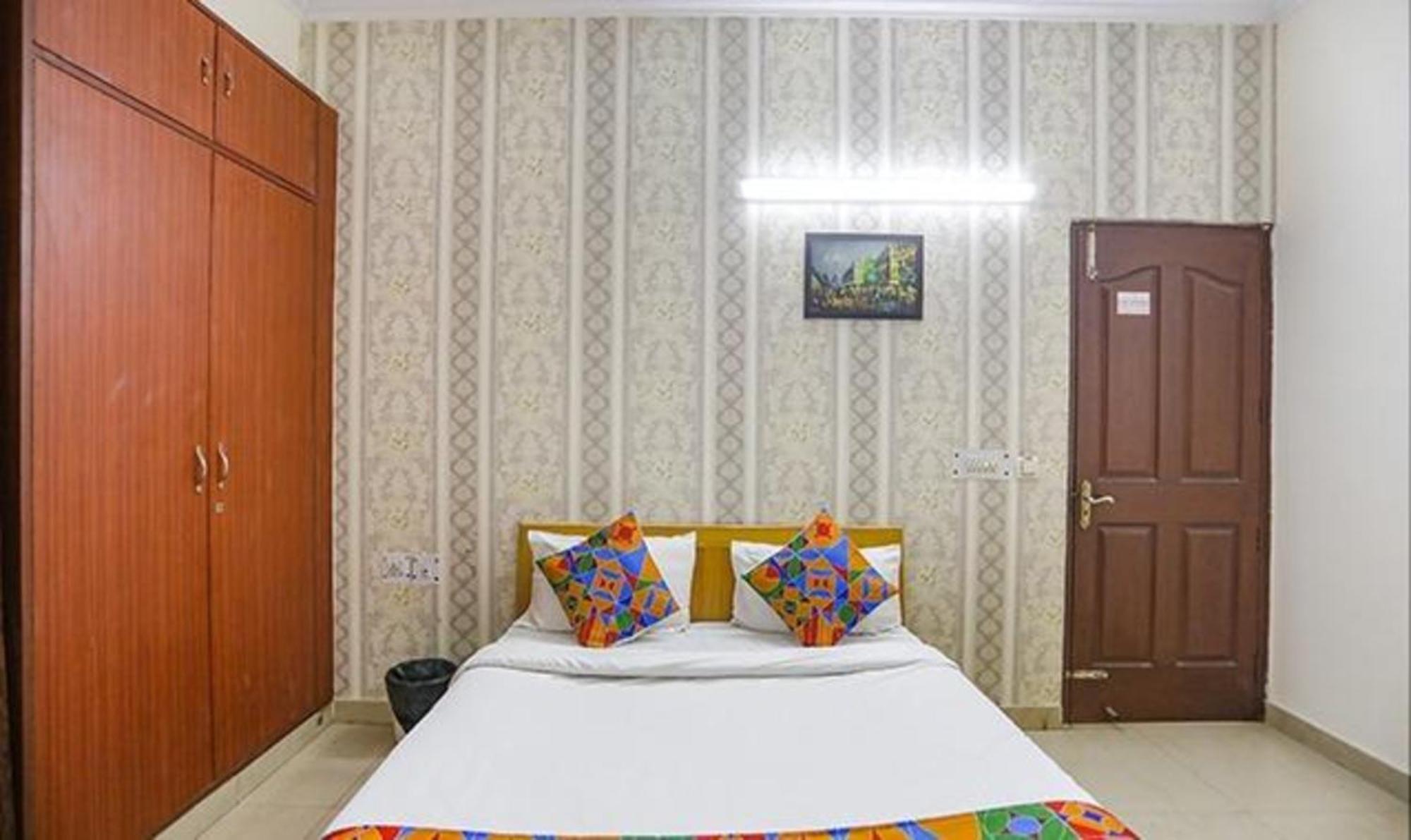 Fabexpress Ap International Hotel Noida Kültér fotó