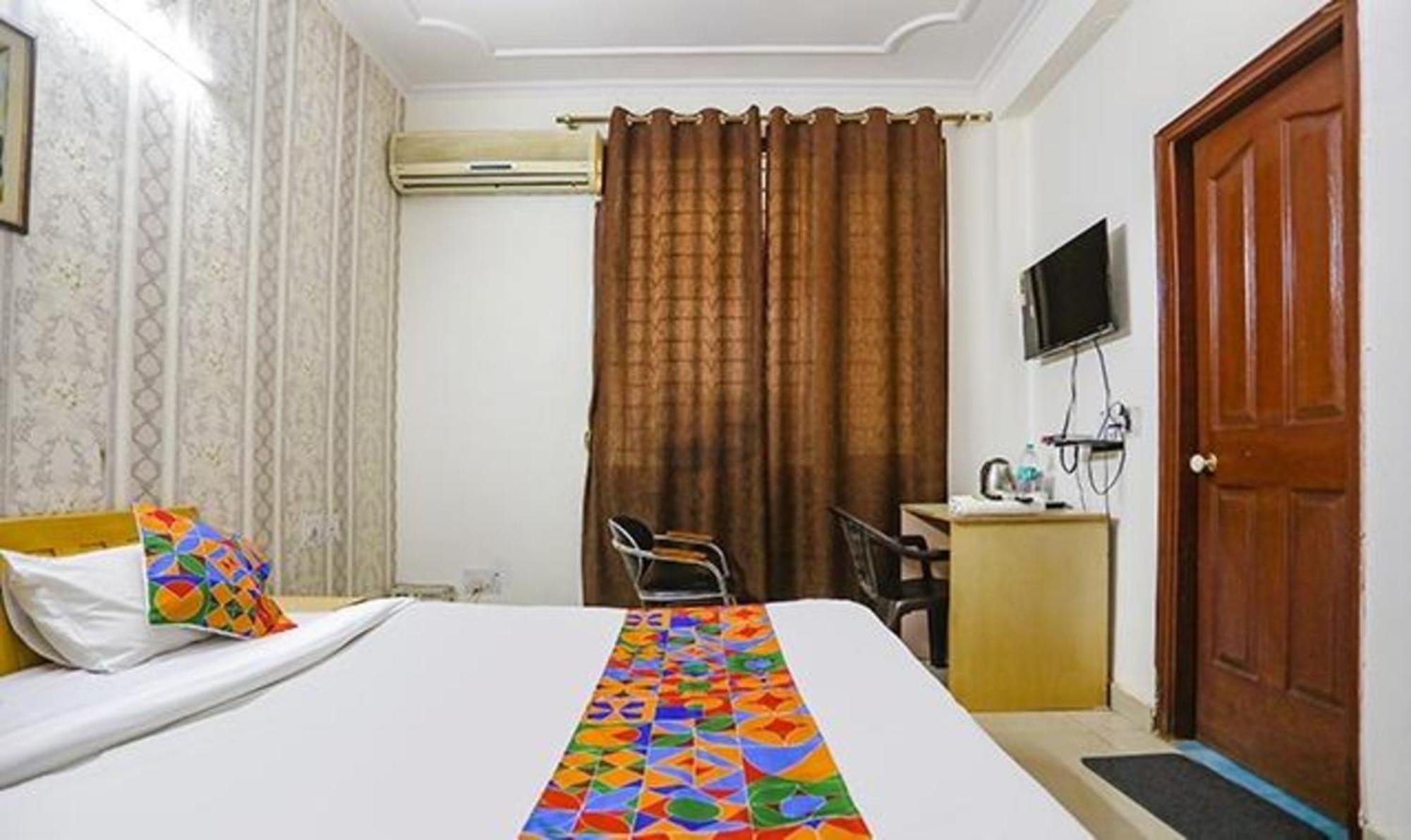 Fabexpress Ap International Hotel Noida Kültér fotó